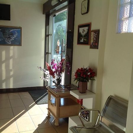 Hotel Morning Glory Кудат Екстериор снимка