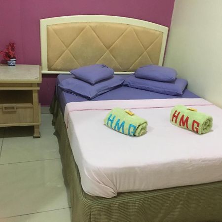 Hotel Morning Glory Кудат Екстериор снимка