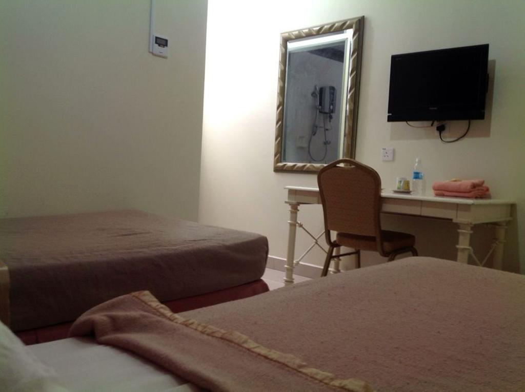 Hotel Morning Glory Кудат Стая снимка